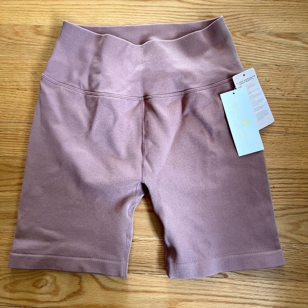 Spiritual Gangster Seamless Rib Biker Shortie in the color Cappuccino.